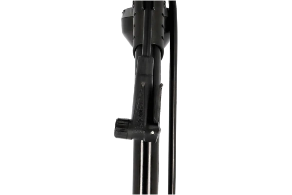 XLC Floor Pump PU-S06 är en stabil och effektiv fotpump