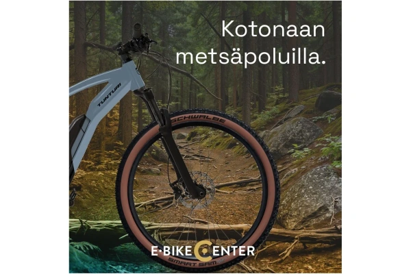 Tunturi Neva E290 elmountainbike i naturen fotograferad framifrån